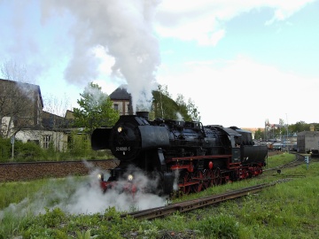 528080-5 bei den Führerstandsmitfahrten zu den Maschinenhaustagen 2005