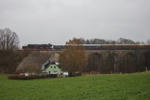 Dampfsonderzug 15.04.2022 Höllengrundviadukt Foto: M. Paul
