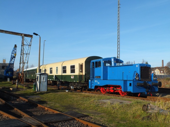 Unsere V22 als Rangierlok zur Vorbereitung des Sonderzuges.