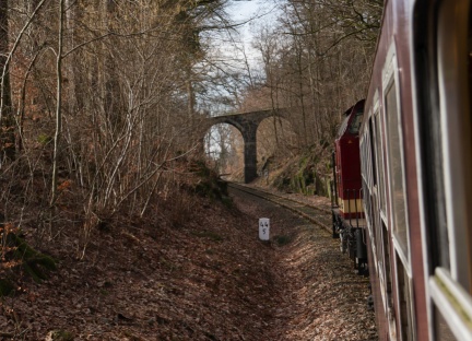 Charterfahrt mit 112 331 zwischen Sebnitz und Krummhermsdorf.
©Nils Metzger, 25.02.2024